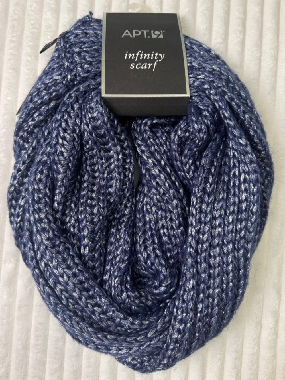 Women’s infinity scarf in a beautiful metallic navy blue color NWT